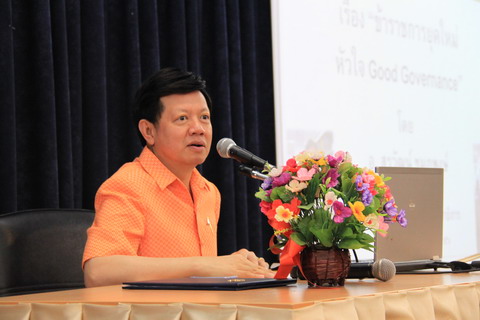 อาจารย์สุรวัฒน์ ชมภูพงษ์ วิทยากร